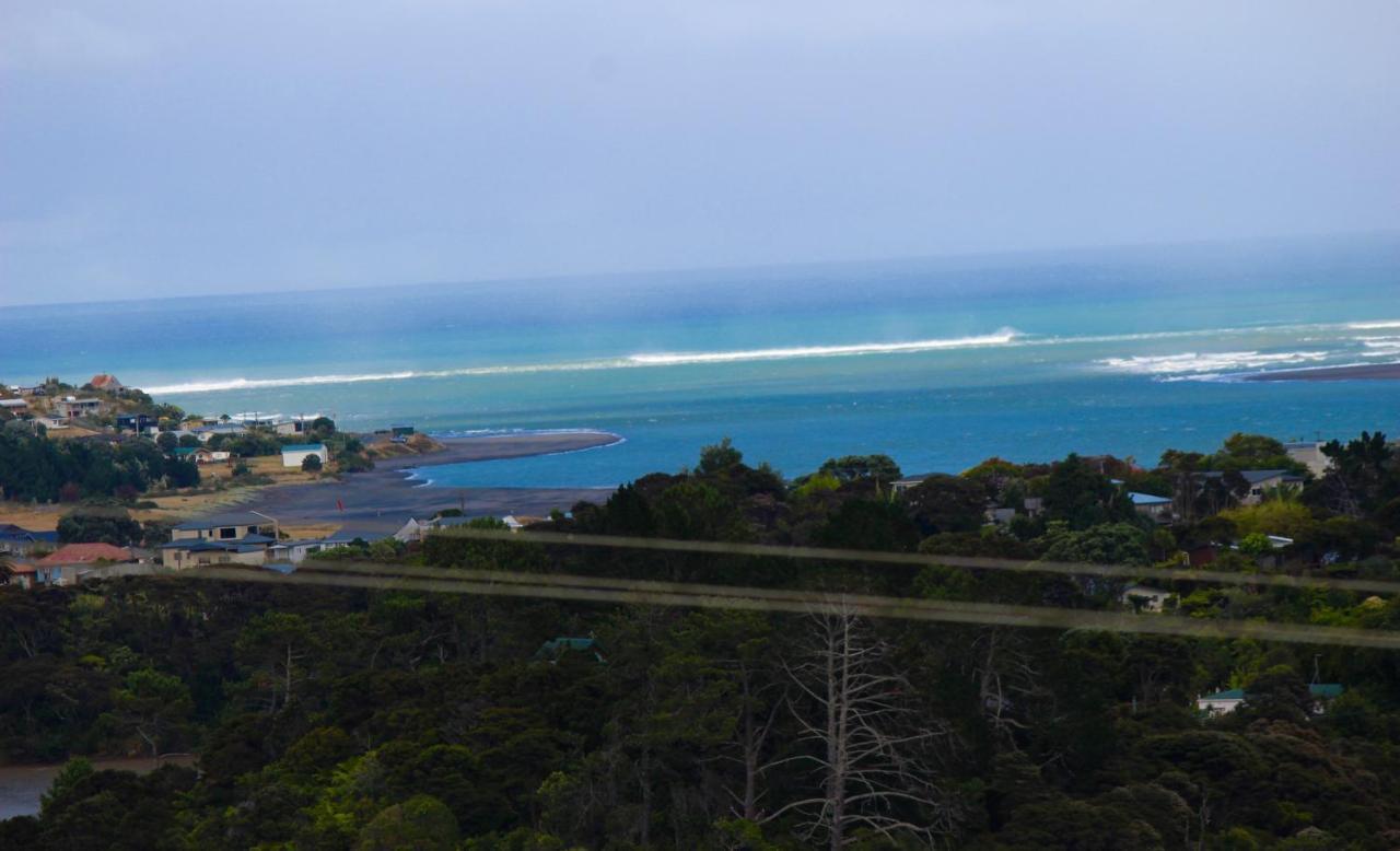 The Beach House On The Hill Raglan Exterior photo